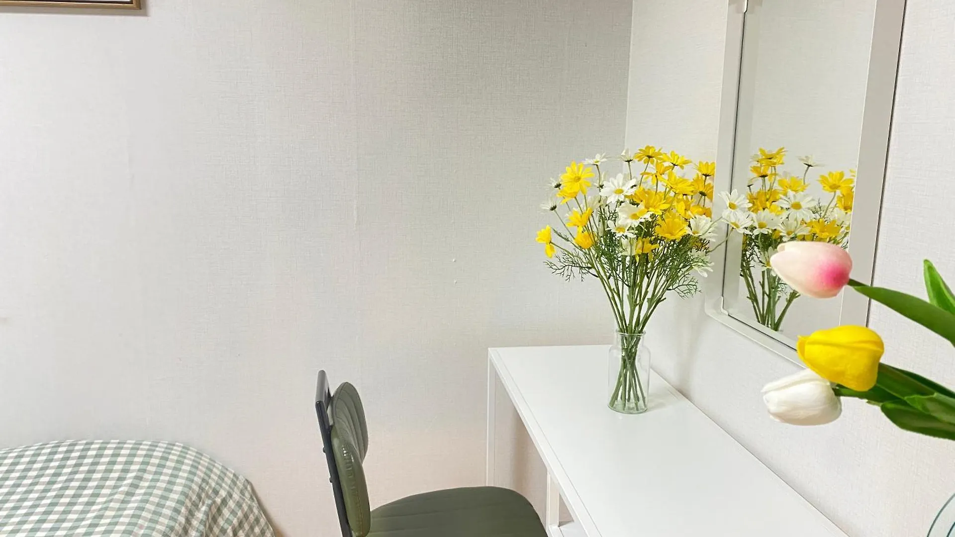 Magic Room Hongdae Guesthouse Seoul