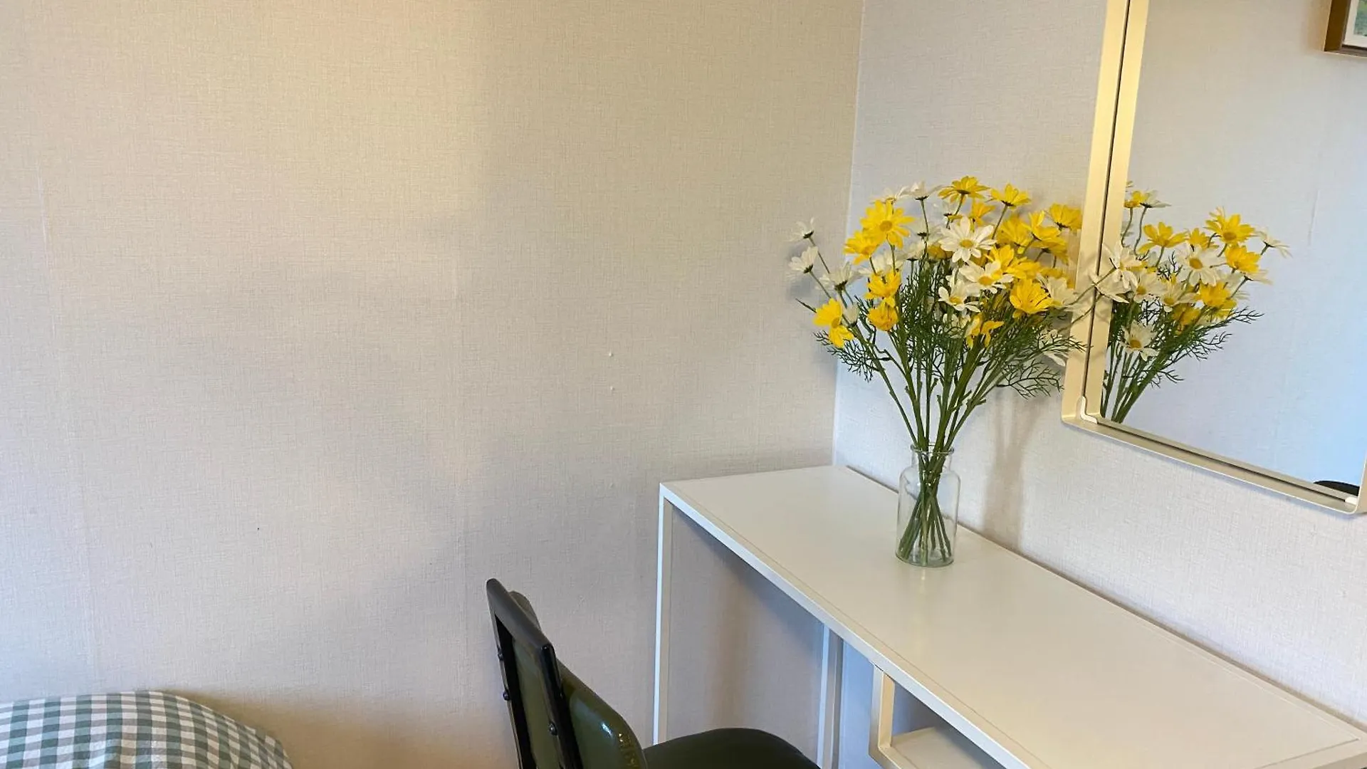 Homestay Magic Room Hongdae Guesthouse Seoul
